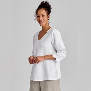 Flax White V Neck Pullover Blouse Small